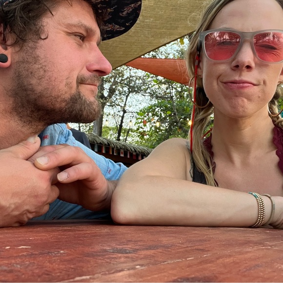 Meet your Posher, Chelsea - Picture 2 of 2